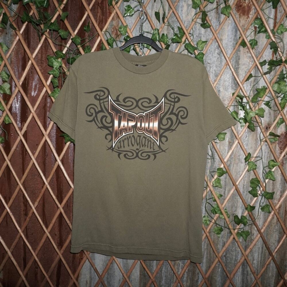 Medium - Vintage Y2K tap out tribal grunge mma 2000s t-shirt